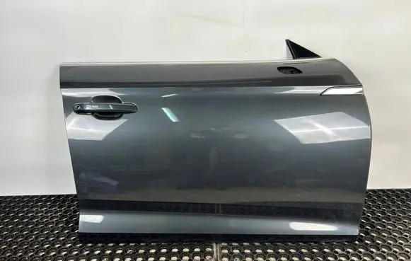 Audi A5 Front door 8W8831052F
