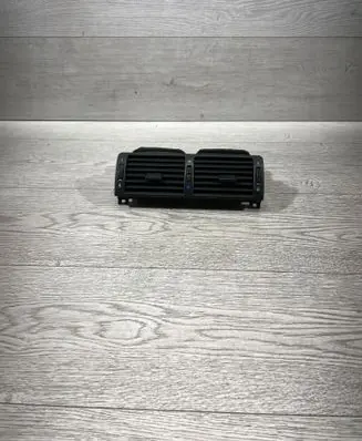 BMW 3 E46 Dash center air vent grill 8391179 D335601 8364007