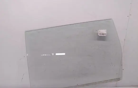 Nissan X-Trail T30 Rear door window glass