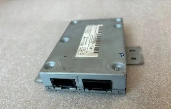 Mercedes-Benz ML W164 Head unit multimedia control A2049000300 A2049020900 2049000300