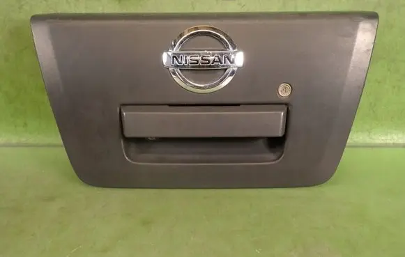 Nissan Navara Rear door handle trim 