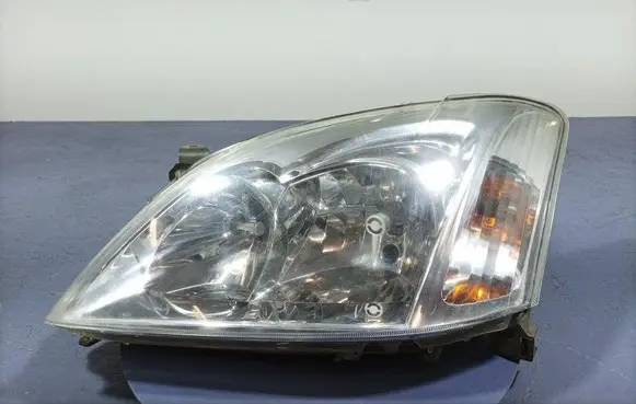 Toyota Corolla E120 E130 Headlight/headlamp 81150-02150