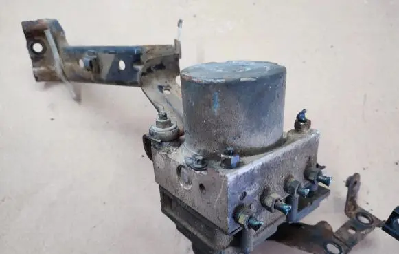 Subaru Legacy ABS Pump 0265231381