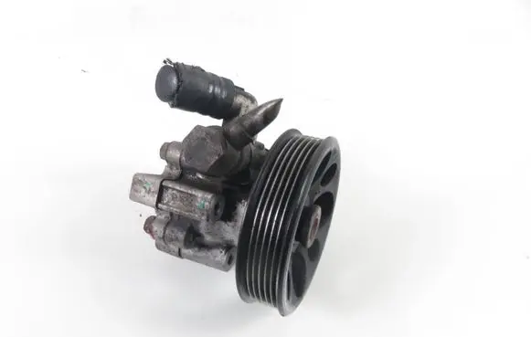 Chevrolet Cruze Power steering pump 96985600
