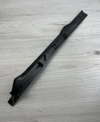 Land Rover Discovery 3 - LR3 Front sill trim cover 632240021 EMB500221XX R7WMA