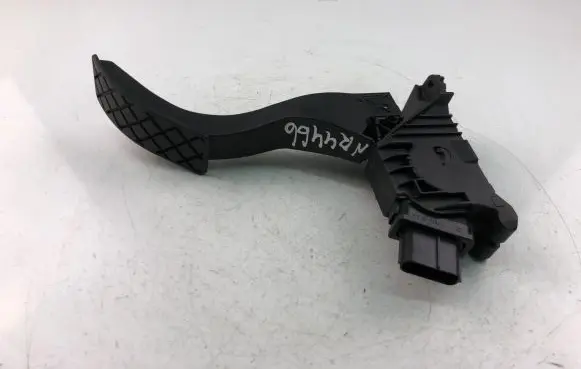 Seat Leon (5F) Accelerator throttle pedal bracket 5Q1723503H