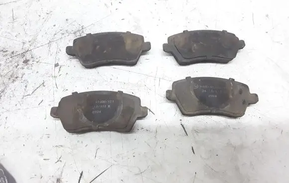 Renault Clio III Brake pads (front) 