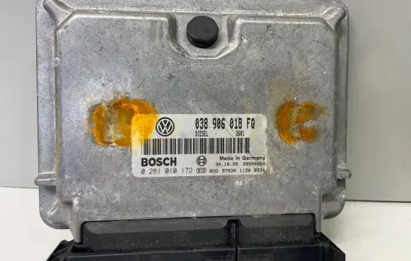 Volkswagen PASSAT B5 Engine control unit/module 038906018FQ 0281010172