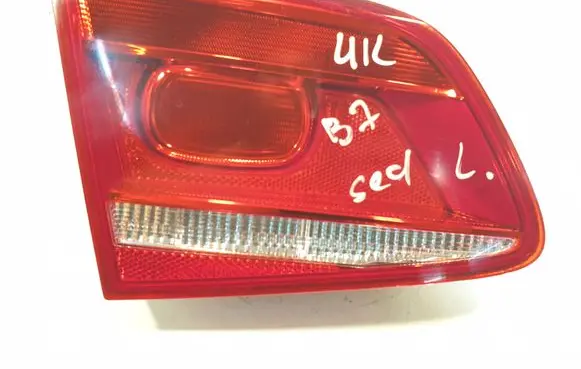 Volkswagen PASSAT B7 Tailgate rear/tail lights 3AE945093K