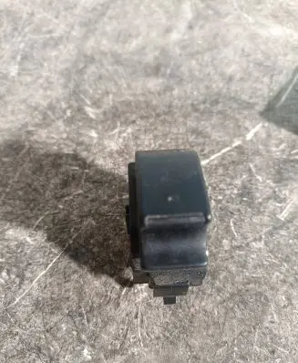 Toyota Corolla E120 E130 Electric window control switch 8481002041 370778341B