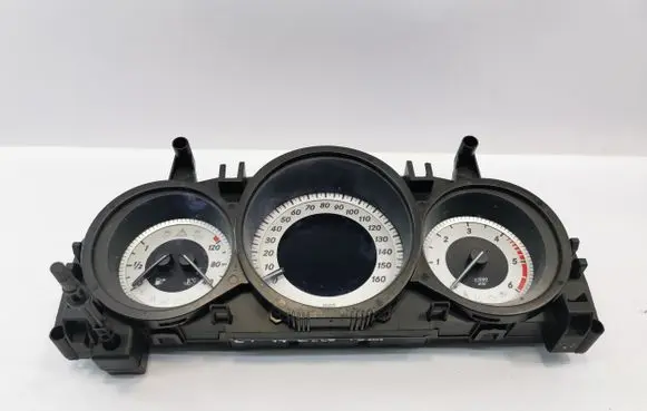 Mercedes-Benz C W204 Speedometer (instrument cluster) A2049004909