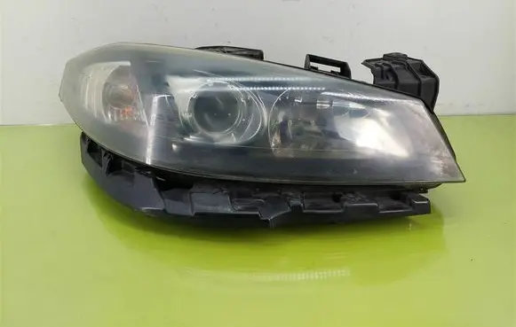 Renault Laguna II Headlight/headlamp 8200354743