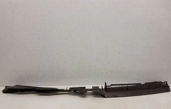 Volkswagen PASSAT B6 Radiator trim 3C0121330