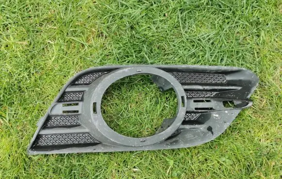 Opel Mokka Front fog light trim/grill 95470235