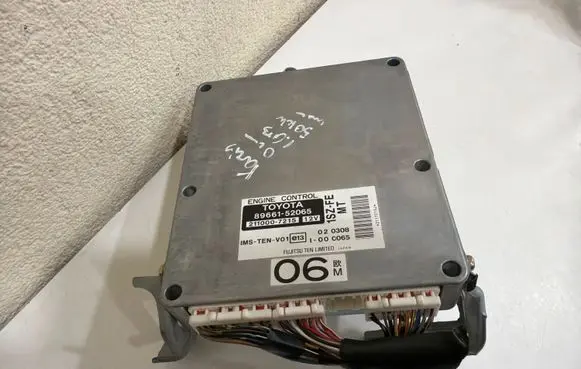 Toyota Yaris Engine control unit/module 8966152065