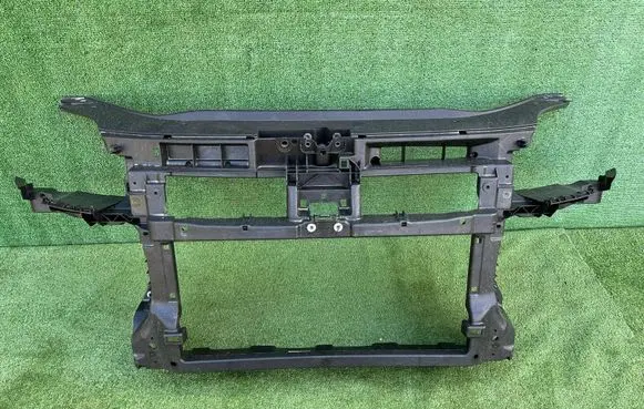 Volkswagen Golf Plus Radiator support slam panel 5M0805588D