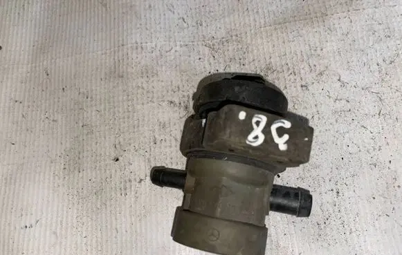 Mercedes-Benz C W203 Turbo solenoid valve 0004701993 A0004701993