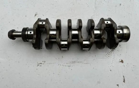 Nissan Patrol Y61 Crankshaft 122002W201 122002W202 130212W201