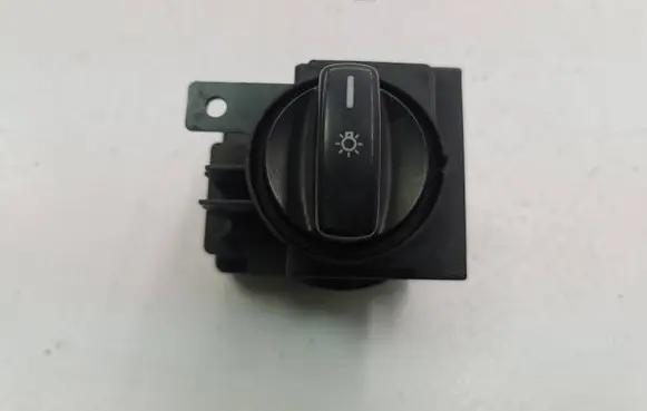 Mercedes-Benz A W169 Light switch 1695450404 0035768 32220201