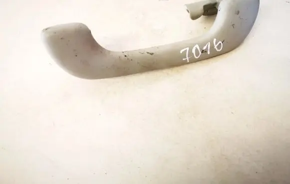 Nissan Qashqai Rear interior roof grab handle 8200003209