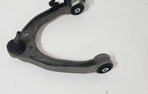 Audi Q7 4L Front lower control arm/wishbone 7L0407047B