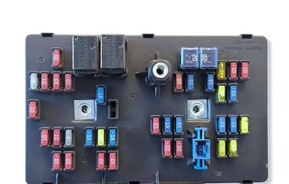 Opel Antara Fuse module C105IP 07047D AK62188