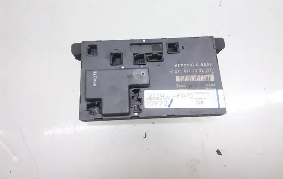 Mercedes-Benz E W211 Door control unit/module 2118200426