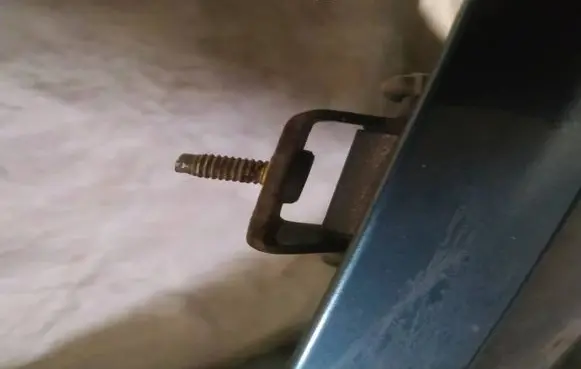 Nissan Primera Tailgate/trunk/boot hinge