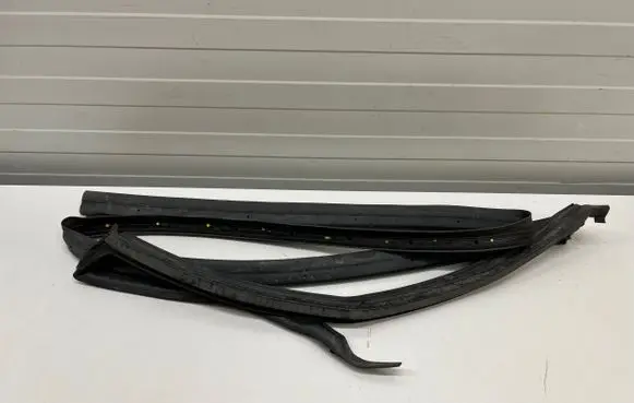 Audi Q7 4M Rubber seal rear door 4M0839120