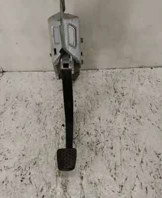 Opel Zafira A Clutch pedal 90581106 GE40128870