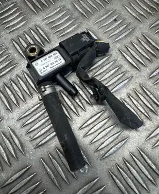 Mercedes-Benz A W176 Exhaust gas pressure sensor A0071536028 0281006066 1703121E1