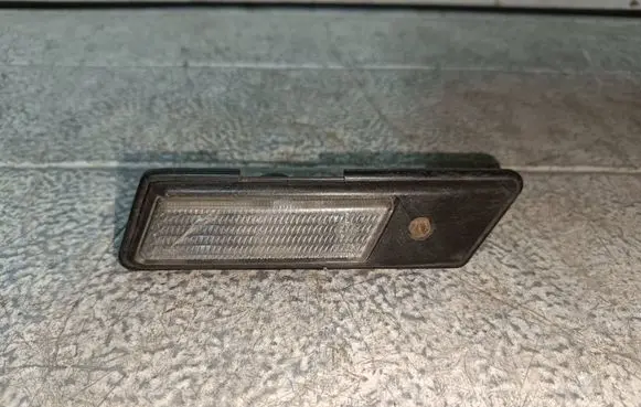 BMW 3 E36 Front fender indicator light 185007