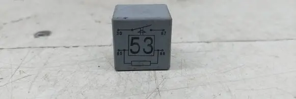 Volkswagen Golf IV Other relay 141951253B 20240072