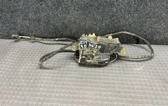Mercedes-Benz Vito Viano W639 Sliding door lock A6397300735