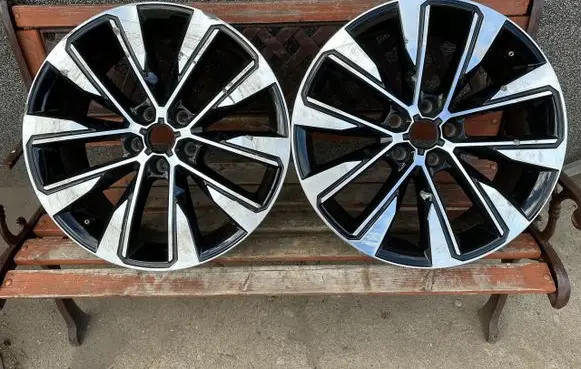 Renault Austral R19 alloy rim 