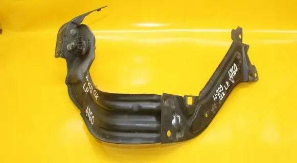 Headlight/headlamp mounting bracket