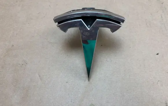 Tesla Model X Manufacturer badge logo/emblem 104788400D