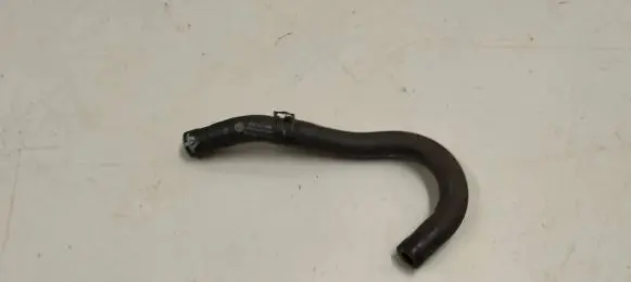 Audi A3 8Y Engine coolant pipe/hose 05e121064