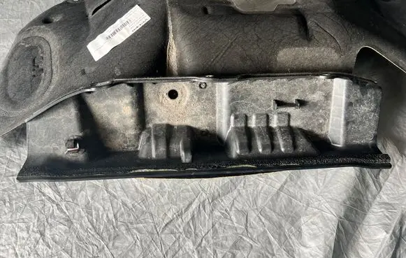 Volvo S60 Other engine bay part 32338463 32244470