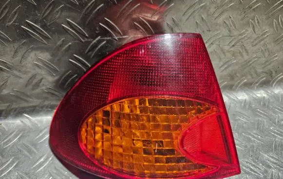 Toyota Avensis T220 Rear/tail lights 2329