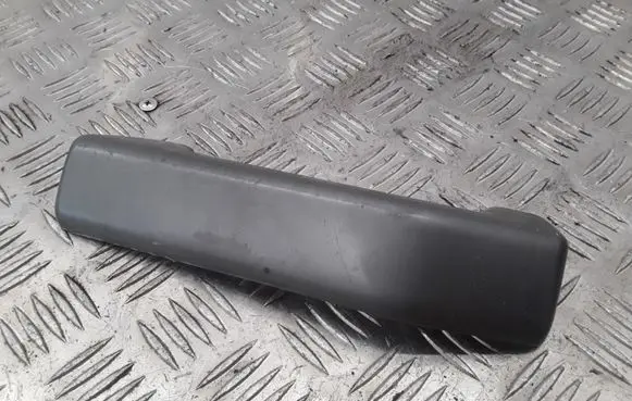 Land Rover Discovery 3 - LR3 Front door handle cover 8H22237B31AAW