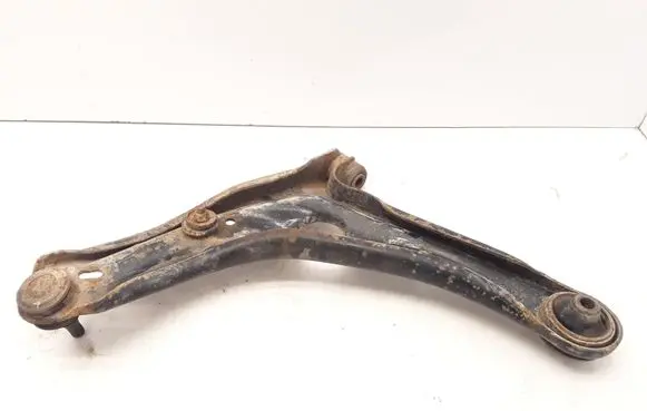 Toyota Yaris Front lower control arm/wishbone
