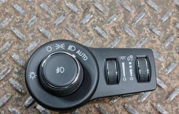 Chrysler Pacifica Light switch 68154356AD P68154356AD