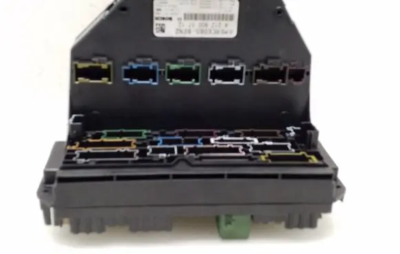 Mercedes-Benz C W204 Fuse module A2129005712