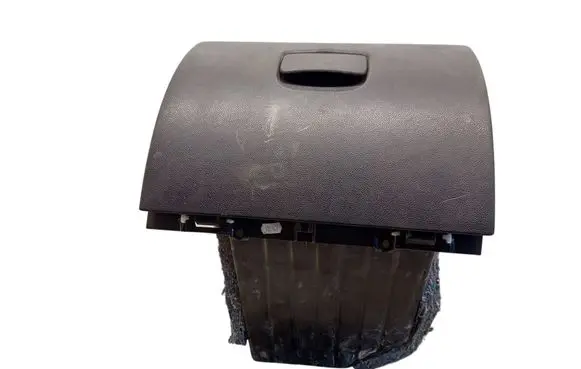 Glove box