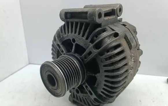 Jeep Grand Cherokee (WK) Generator/alternator 04801250AC 2542989C TG17C028