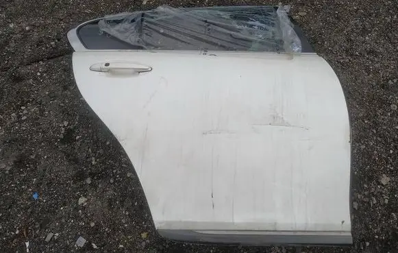Rear door