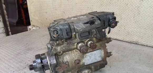 Opel Zafira A Fuel injection high pressure pump 0470504225 0281011055