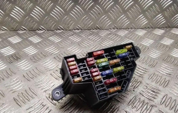Audi A3 S3 8P Fuse module
