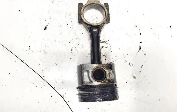 Volkswagen PASSAT B5.5 Piston with connecting rod